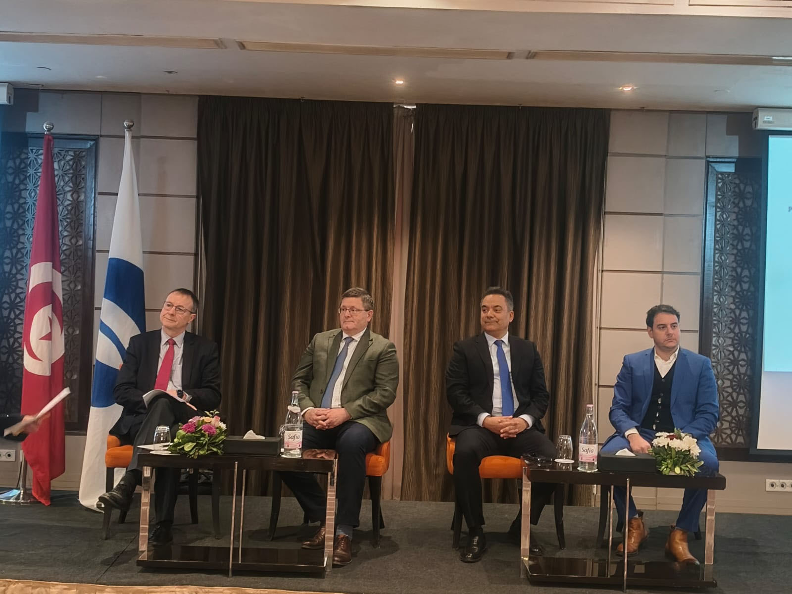 ورشة عمل حول الرهانات والتحديات والفرص لضمان استدامة قطاع النسيج